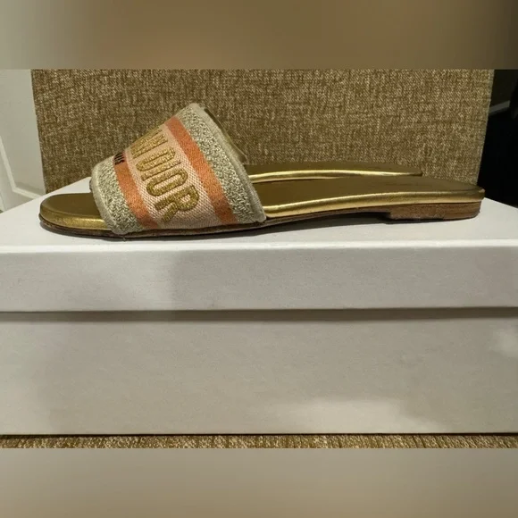 ❤️Authentic Christian Dior 52K Platinum DWAY Embroidered Slide Sandals 37.5 ❤️ - Picture 2 of 11